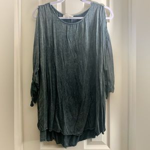 Umgee cold shoulder top grey 1XL